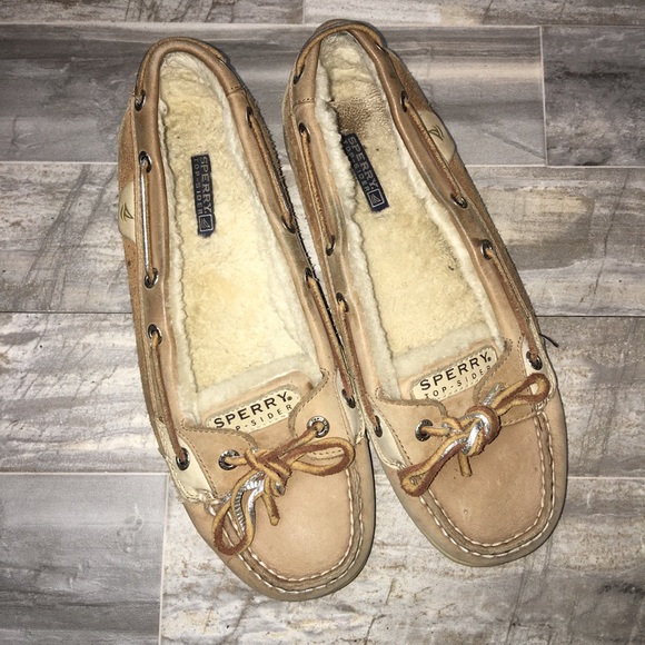 sperry with fur lining